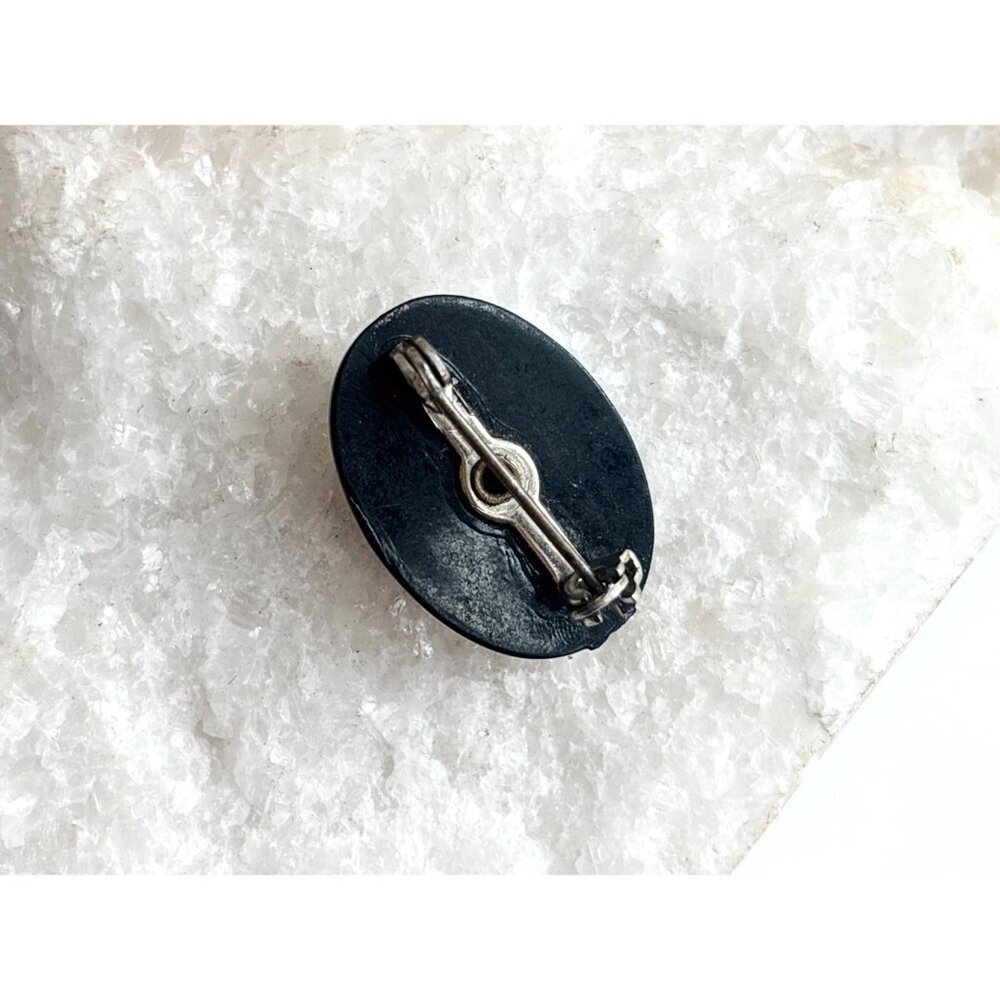 Faux Cameo Victorian Style Profiled Lady Oval Costume Jewelry Brooch | Lapel Pin - Picture 4 of 10